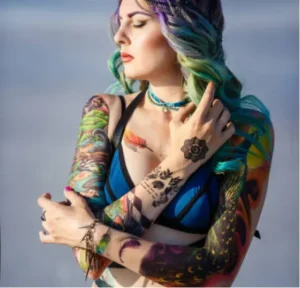 Синие и зеленые татуировки