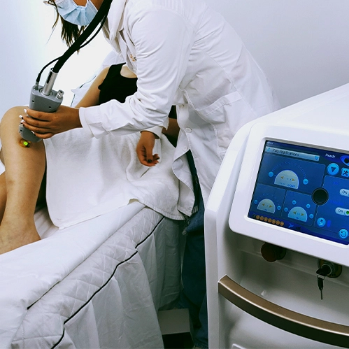 Человек, проходящий лечение